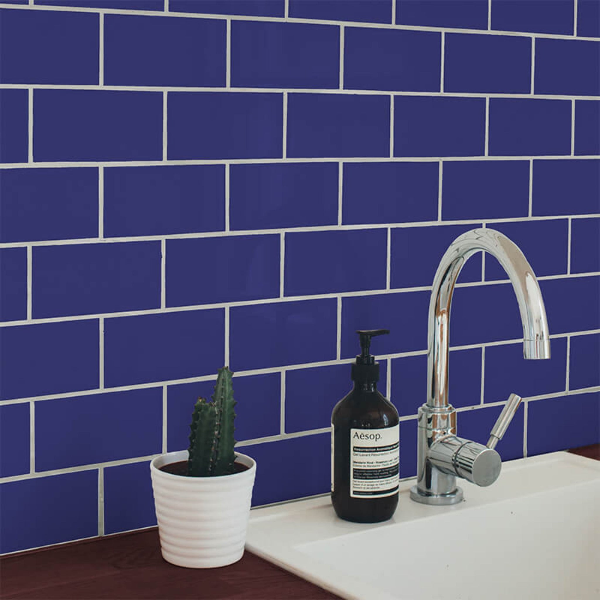 LISO - COBALTO 3X6 - ROOM SCENE