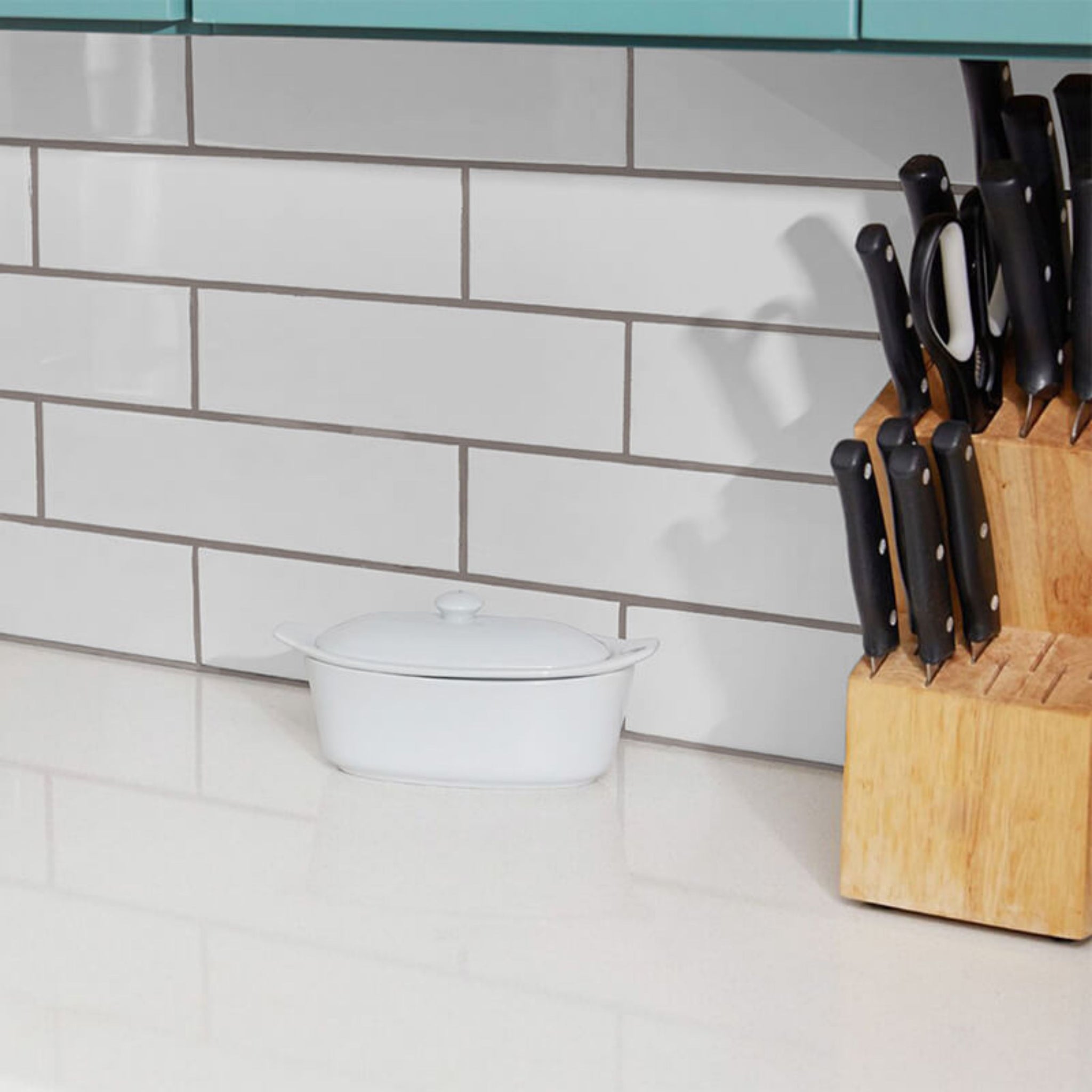 LISO - WHITE 3X12 - ROOM SCENE